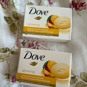 Dove Glowing Mango Butter & Almond Butter Body Wash